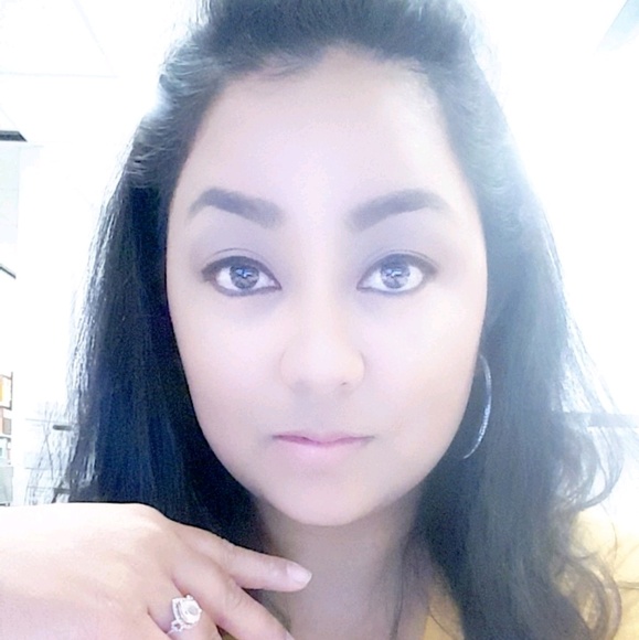 Meet your Posher, Nita - Picture 1 of 1